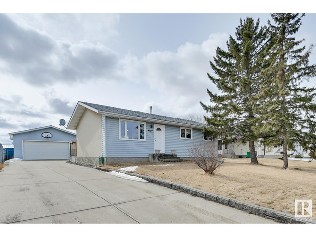 4907 57 AV Lamont, Alberta in Houses for Sale in Strathcona County