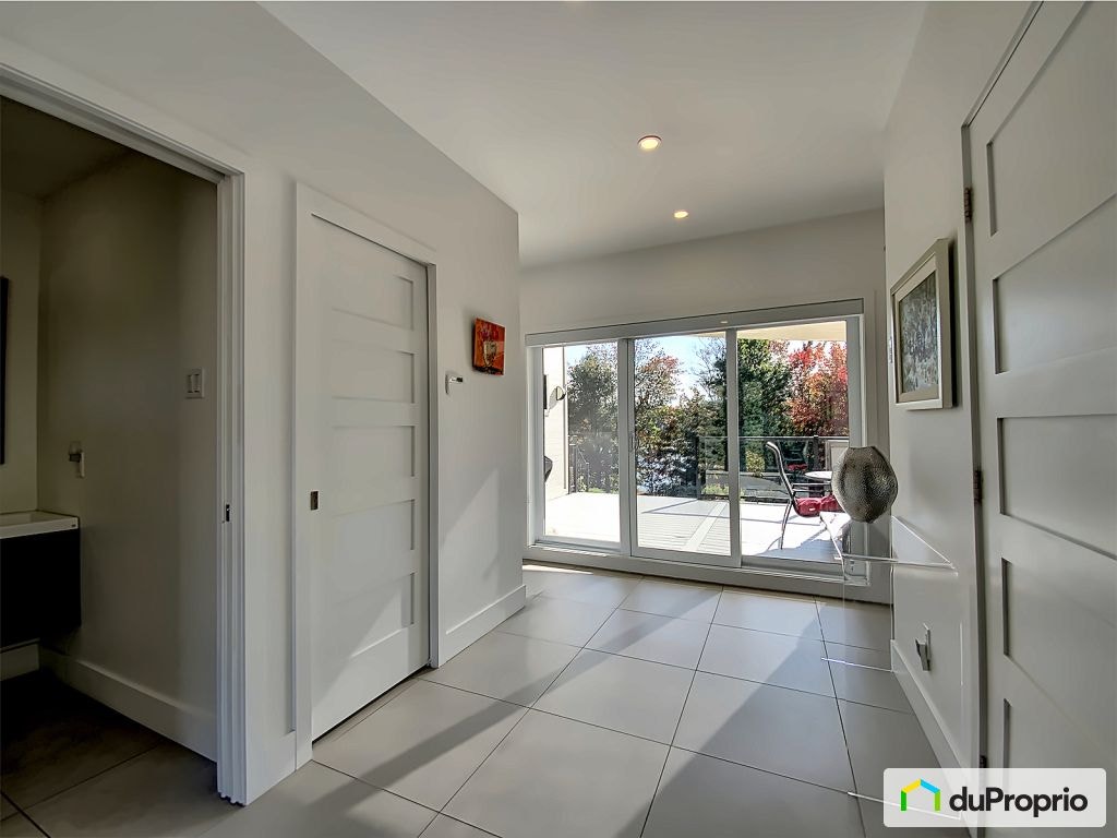 $870,000 - Bungalow for sale in St-Jean-De-Matha — photo 2