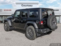 4X4, REMOTE START, FRONT HEATED SEATS, HEATED STEERING WHEEL, REMOTE PROXIMITY KEYLESS ENTRY, ADVANC... (image 2)