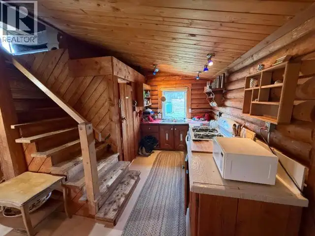12 FIREWEED ROAD Dawson City, Yukon in Houses for Sale in Whitehorse - Image 9