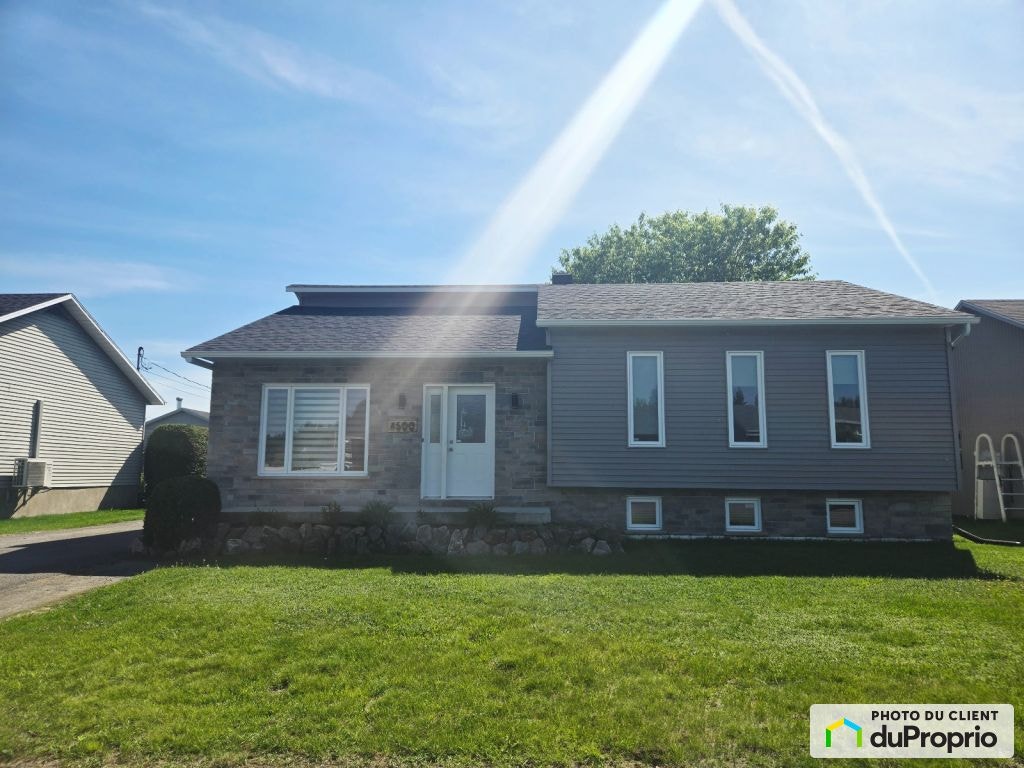 $384,000 - Bungalow for sale in Shawinigan (Shawinigan-Sud) — photo 1