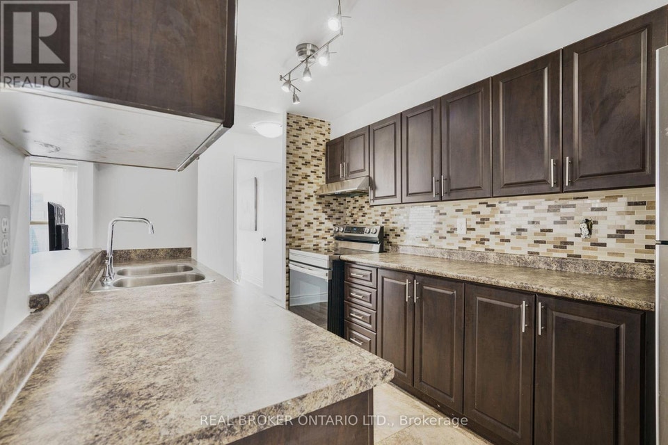 2101 - 4205 SHIPP DRIVE Mississauga (City Centre), Ontario 5