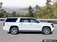 Command journeys in the impressive 2018 Chevrolet Suburban Premier. Showcased in a luminous Iridesce... (image 5)