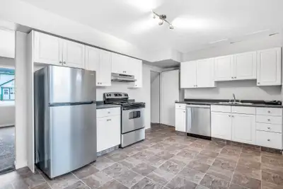 2 Bedroom Townhouse - 400 Edmund Park