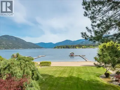 Set on beautifully landscaped grounds in one of Christina Lake’s most desirable areas, this exceptio...