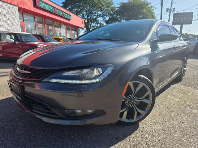 2015 Chrysler 200605936800770959361