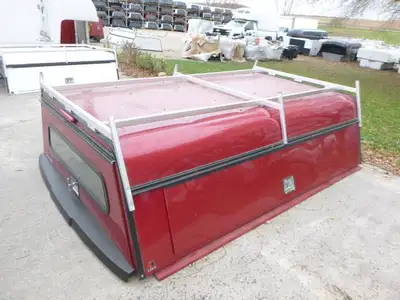 2023 2026 Ford Superduty F250/350/450 8 D4 Red Leer Contractor Truck Cap This unit is in good condit...