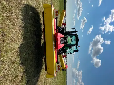 Novacat 351 ALPHA Front mower. Mounting Front, Weight 2127lbs, Working Width 11'4", Transport Width...