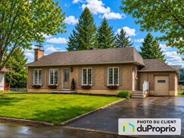 $364,900 - Bungalow for sale in St-Apollinaire — photo 1