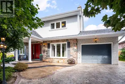 This stunning modern home, located in the highly sought-after Ridgehill Manor community of Brampton,...