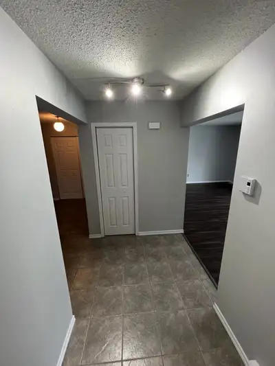 Logement 4 à louer 2 chambres | Boul. Hurtubise, secteur Gatineau Prix : 1350$/mois Disponible dès l...