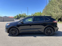 // ACCIDENT FREE!! // // SINGLE OWNER! // This 2024 Ford Edge ST Line AWD is a sharp midsize SUV wit... (image 9)