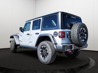 This Jeep Wrangler has a strong ERC 3.6L Pentastar(TM) VVT V6 engine w/ESS engine powering this Auto... (image 3)
