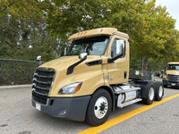 2019 FREIGHTLINER T11664ST;Heavy Duty Trucks - CONVENTIONAL W/O SLEEPER MANAGERS SPECIAL Penske Loca... (image 2)