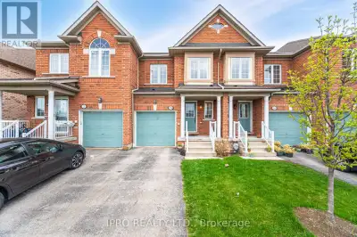 *** A Great Family Home *** Very well cared for house and among the largest Executive Townhouse in t...