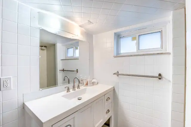 Fully Furnished Shared House in Niagara Falls in Room Rentals & Roommates in St. Catharines - Image 9