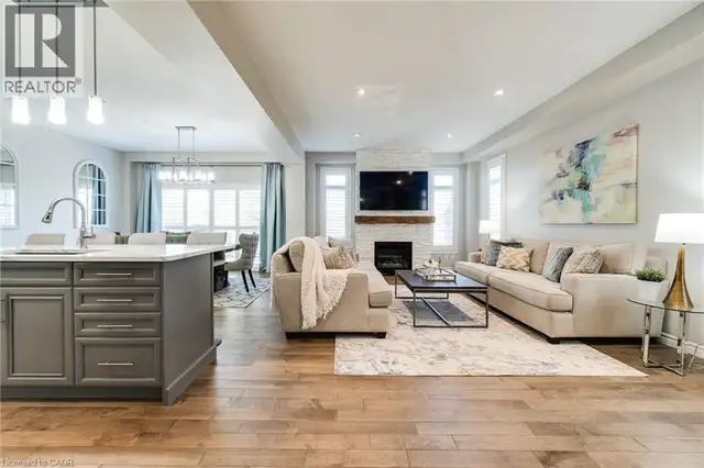56 SMITH'S CREEK Drive New Hamburg, Ontario in Houses for Sale in Kitchener / Waterloo - Image 8