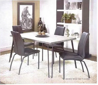 Dining tabl with 4 chairs