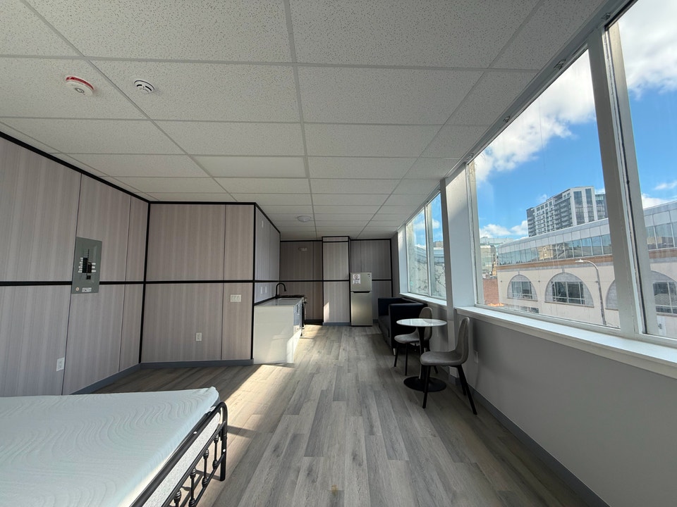 APARTMENTS FOR RENT — DOWNTOWN ST. CATHARINES 4