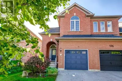 Freehold semi-detached home on child-friendly street in desirable Waterdown! This very clean and bri...