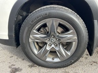 Double L Motors Ltd. FOR SALE: 2019 Toyota Highlander Limited 4WD Fully Loaded, Luxury & Reliability... (image 6)