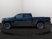 When it comes to midsize mid-size trucks, the Toyota Tacoma is the undisputed king of resale value,... (image 2)