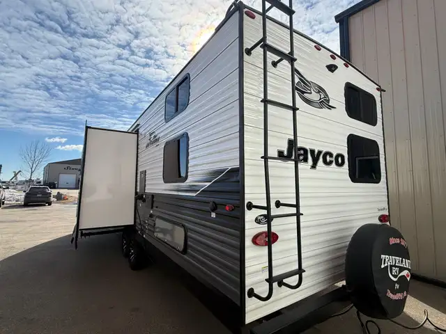 2023 Jayco Jay flight 294QBS in Travel Trailers & Campers in St. Albert - Image 7