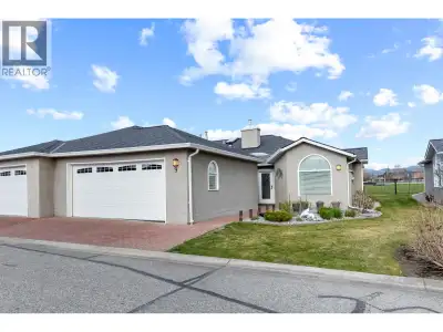 Premier location backing on to sports field this unit was recently updated, flooring, kitchen & bath...