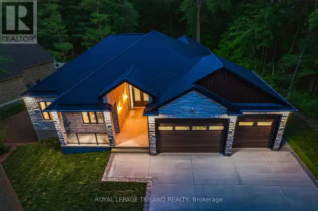10175 MERRYWOOD DRIVE Lambton Shores (Grand Bend), Ontario in Houses for Sale in Grand Bend - Image 9
