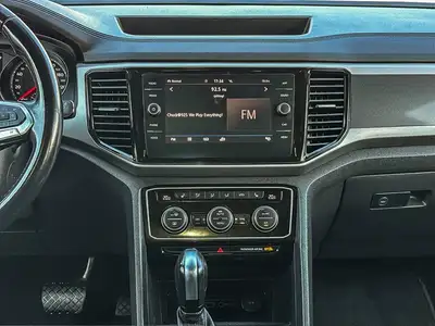 2020 Volkswagen Atlas Cross Sport Comfortline | LEATHER SEATS, View more