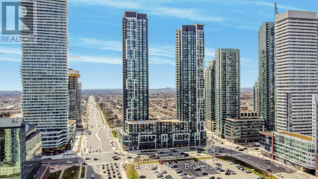 #605 -510 CURRAN PL Mississauga, Ontario in Condos for Sale in Mississauga / Peel Region