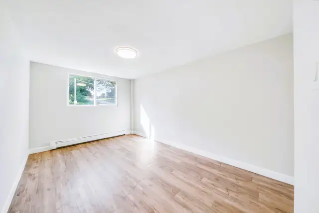 Hanover 2 Bedroom Apartment for Rent: in Long Term Rentals in Owen Sound - Image 20