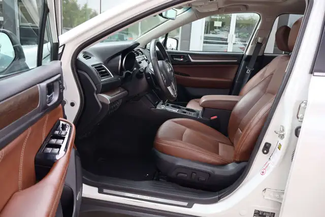 2017 Subaru OUTBACK Premier Tech Pkg576946591384227841