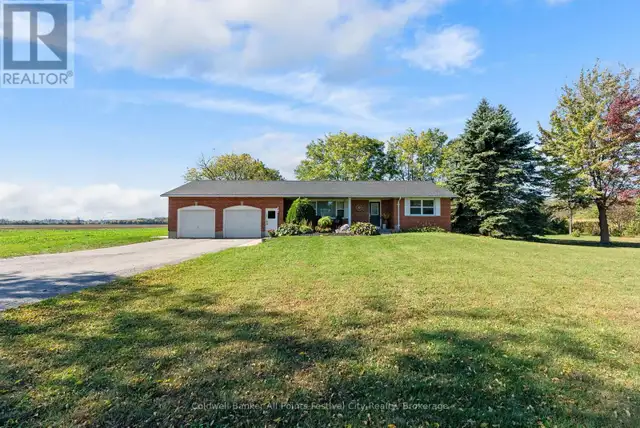 81993 BLUEWATER HIGHWAY Ashfield-Colborne-Wawanosh (Colborne), O in Houses for Sale in Grand Bend - Image 3