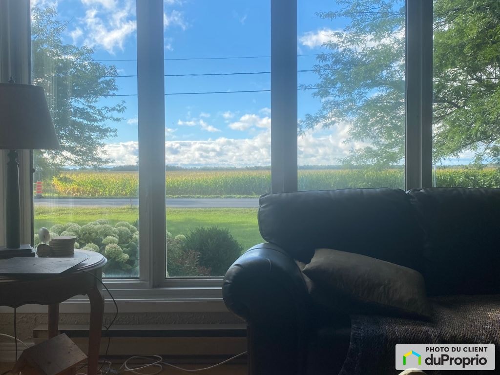 $650,000 - Bungalow for sale in Sherrington — photo 2