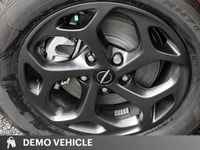 This Chrysler Pacifica Hybrid delivers a Gas/Electric V-6 3.6 L/220 engine powering this Variable tr... (image 6)