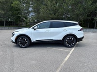 // ACCIDENT FREE!! // // SINGLE OWNER! // This 2023 Kia Sportage EX is a smart choice for drivers wh... (image 9)