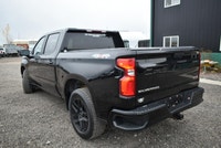 BLOWOUT SPECIAL – SAVE BIG! 2023 Chevrolet Silverado 1500 RST 4x4 – Turbo Power Meets Premium Comfor... (image 1)