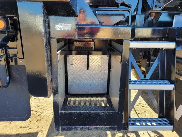 2013 WESTERN STAR 6900XD in Heavy Trucks in Saskatoon - Image 59