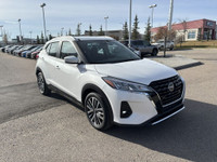 2022 NISSAN KICKS SV - FRONT WHEEL DRIVE - ONE OWNER - NO ACCIDENTS FEATURES INCLUDE - - Cloth Inter... (image 2)