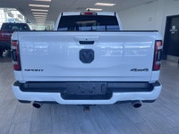 ===== Key Features ===== * 60,195 km * Sport Trim * 4WD (Four-Wheel Drive) * 5.7L HEMI V8 Engine * S... (image 3)