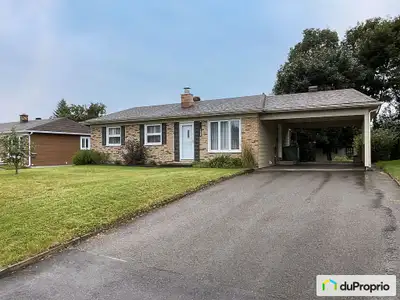 Charmant bungalow à vendre - Situé dans un secteur hautement recherché de L'Ancienne-Lorette, cette...
