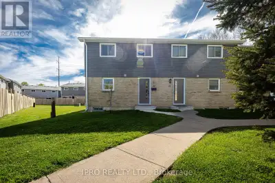 Ideal for First-Time Buyers, Growing Families, or Investors. This bright and spacious 3+1 bedroom, 2...