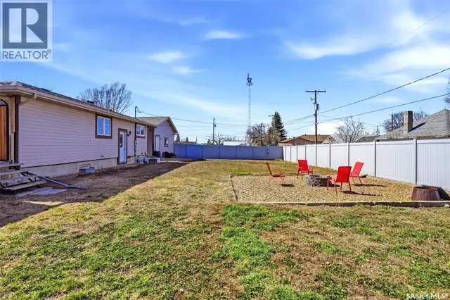 230 Prairie AVENUE Briercrest, Saskatchewan in Houses for Sale in Moose Jaw - Image 40