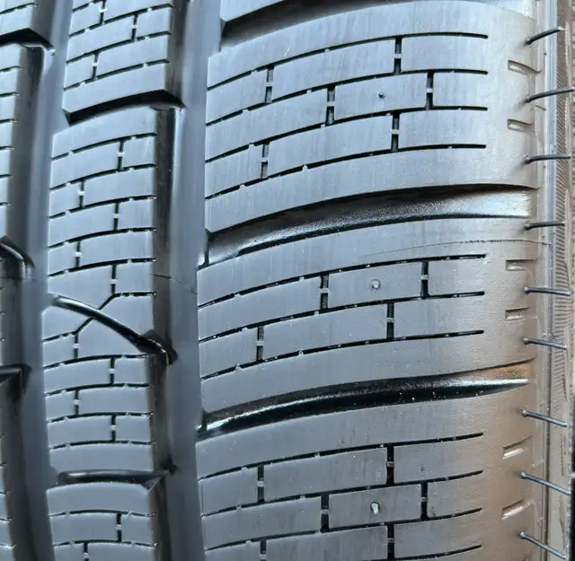 (98%) 2x 245/35R20 & 2x 275/30R20 Pirelli RF Winters in Tires & Rims in City of Toronto - Image 4