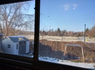 Rooms in furnished 4-bedroom apartment are available to Mac students from May 2026. All rooms are in...