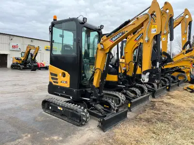 1,8 ton with heated cab and stereo , 5yr 5000hr warranty Cash discounts or 0% offers ! HOURS: 2 If y...