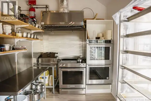 40 Douglas ave Bathurst, New Brunswick in Commercial & Office Space for Sale in Bathurst - Image 20