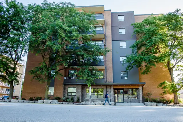 Apartment for Rent at 455 Maple, Downtown in Long Term Rentals in Oakville / Halton Region - Image 12