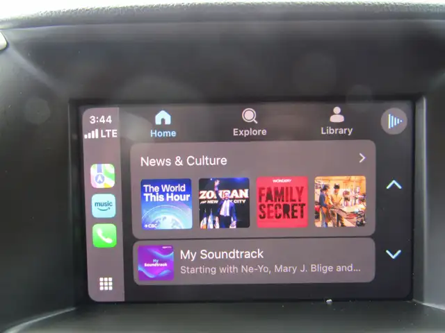 2023 GMC Terrain AWD SLE Carplay | Navi | B.Camera | New Tires | in Cars & Trucks in Calgary - Image 19